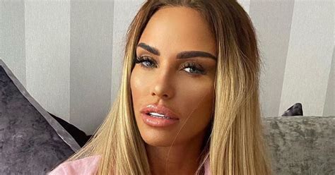 Katie Price Gets Her Bum Fillers Dissolved After Pumping It Full Of Fat