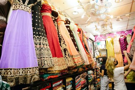 Meena Bazaar Dubai Best Shops Things To Do