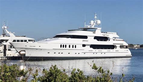 Tiger Woods Luxurious 47 Meter Privacy Yacht Was Worth 20 Million