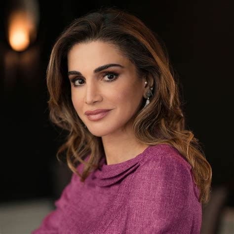Nouveau Portrait Officiel De La Reine Rania De Jordanie Noblesse And Royautés
