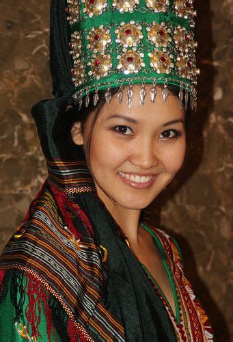 Turkmenistan Costume Smiling People Smiling Faces Beautiful People