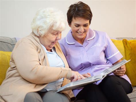 Caring For Elderly Parents Top Tips And Support Helping Hands
