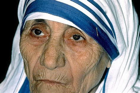 Madre Teresa Di Calcutta Storia Di Una Santa Moderna Focus It