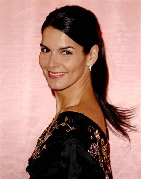 Pin By Jane Yhc On Angie Harmon Photo Angie Harmon Angie Actresses