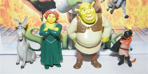 Shrek Mini Toy Figure Playset With Shrek Fiona Puss In Boots Donkey