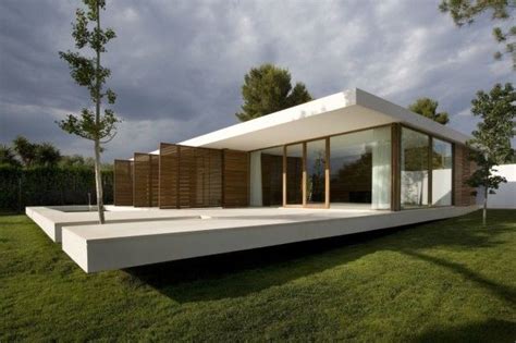 20 Minimalist Ultra Modern House Plans