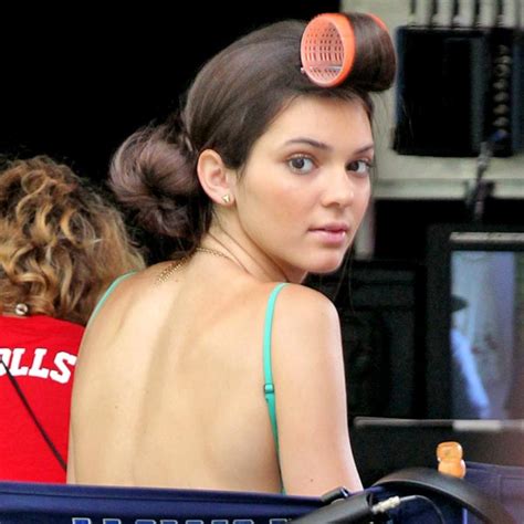 First Look Kendall Jenner Gets Primped On Set Of Hawaii Five 0 E Online Ca