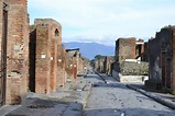 Pompeii: A Short History Lesson Through Pictures – The Cosy Traveller