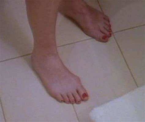 Pamela Sue Martins Feet