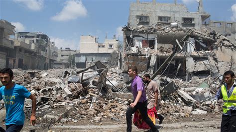 Havens Are Few If Not Far For Palestinians In Gaza Strip The New Hot