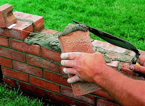 How To Build A Small Garden Wall With Bricks