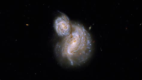 Hubble Telescope Snaps Trippy New View Of Two Swirling Galaxies Space