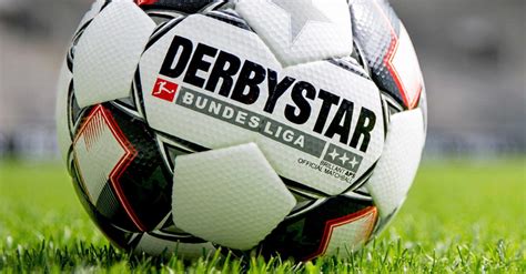 The 2018/19 official bundesliga soccer ball by derbystar is now part of an understated, but fascinating history. bundesliganews: Bundesliga Ball 201718