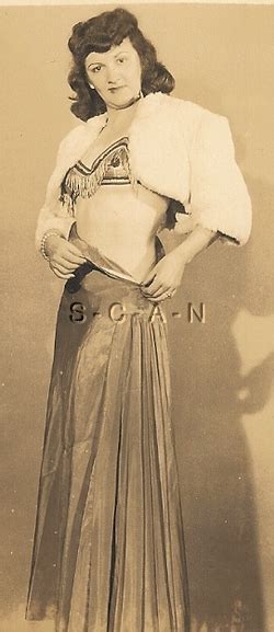 Original Vintage Nude Rp Exotic Pinup Belly Dancer Dark Hair 1940s