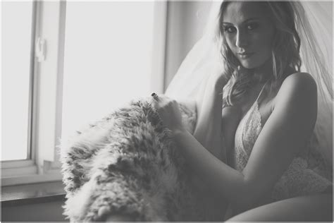 black and white michigan boudoir session