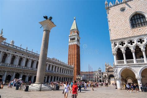 Tourists Sightseeing In Venice`s Most Famous Square San Marco Editorial Photo Image Of Piazza