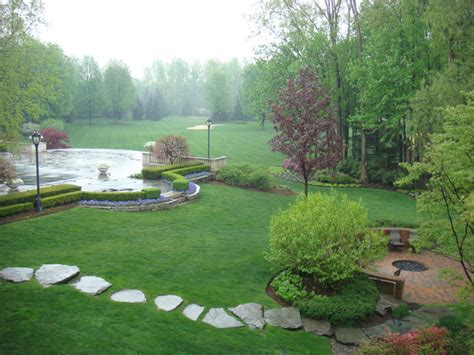 Upscale Residential Estate Landscape In Clinton Twp Mi Traditional