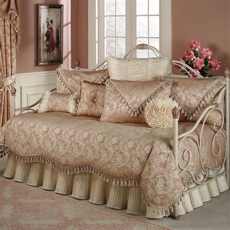Daybed Bedding Sets Clearance 20 Attributions To The Realisation Of The Many Benefits House