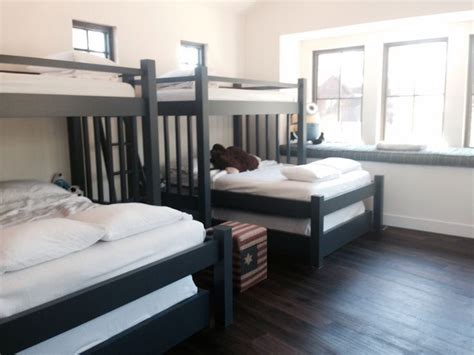 Some bunk bed designs place the larger mattress on top, with the lower twin mattress placed perpendicular to the upper full mattress to provide proper balance for the frame. Custom Bunk Beds Perpendicular Cape Cod Twin Over King Over Queen Bunk Bed - perpendicular Loft ...