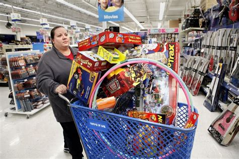 Toys R Us To Start Black Friday Sale Hour Earlier Than Wal Mart On Thanksgiving
