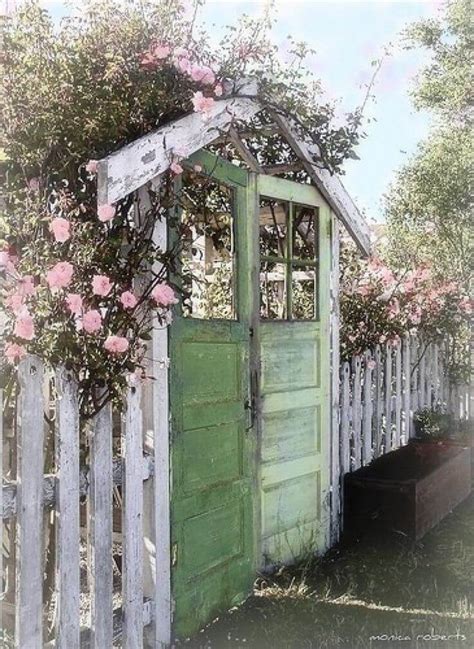 34 Best Vintage Garden Decor Ideas And Designs For 2017