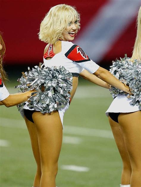 Pin By Dave Nelson On Pro Sports Nfl Cheerleaders Cheerleading