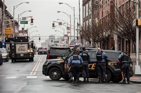 Jersey City Shooting Updates 6 Killed Including An Officer The New