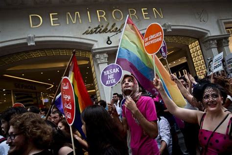 protests squelched gay rights march brings many in turkey back to the streets the new york times
