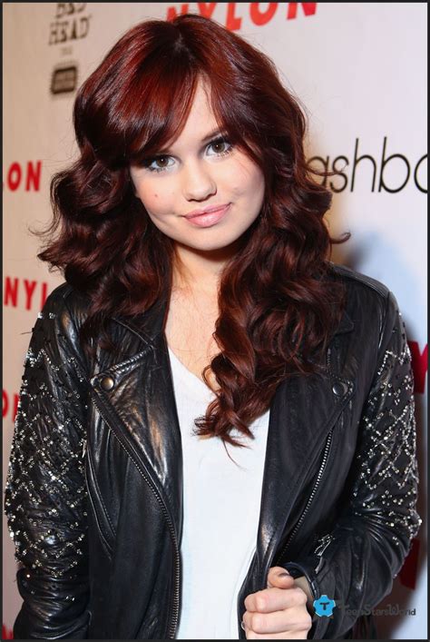 Check Out Debby Ryans New Hair Color Red Brown Ombre Hair Dark Red