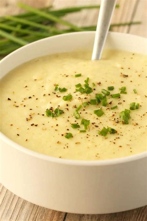Creamy And Delicious Vegan Potato Leek Soup This Hearty And Comforting