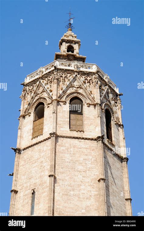 Torre Del Miguelete Micalet El Campanario La Catedral La Catedral