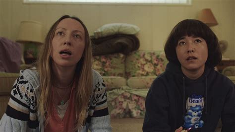 Pen15 Season 2 Trailers Featurette Images And Poster The