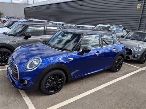 Depression Cafe Entwicklung Mini Cooper Starlight Blue Metallic Klemme