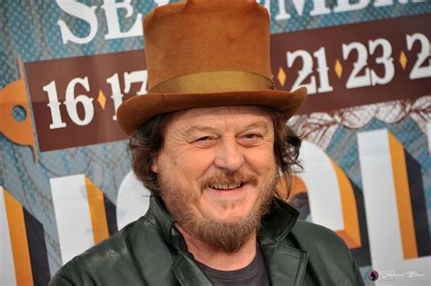 Contact zucchero fornaciari on messenger. Zucchero Fornaciari ospite del Festival di Sanremo 2017