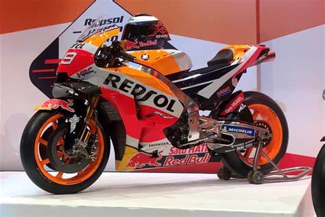 Motogp Honda Unveil Unchanged Livery For 2019 Mcn