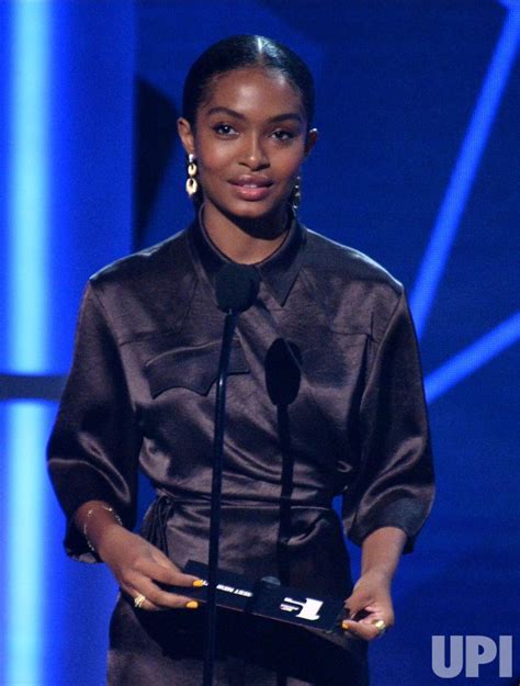 Photo Yara Shahidi Onstage During The 19th Annual Bet Awards In Los