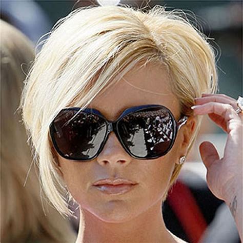 Short Hair Pixie Cut Hairstyle With Glasses Ideas 76