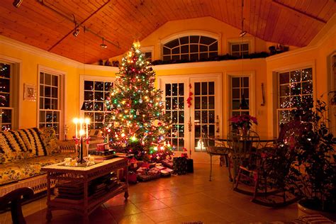 クリスマス。 何を過ごしてお過ごしでしょうか？？ なんと、クリスマス当日はサンタではありませんｗ スタイル抜群のゆめかちゃんの初撮りをお送りいたします♪ とっておきの国立女子大生。 真似したい!海外のクリスマスツリーとお部屋の飾り付け ...