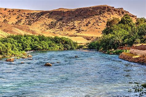 The sand river of iraq is one of the many grand mysteries of nature that often manifest themselves weird and unexplained phenomena. Major Rivers Of Iraq - WorldAtlas.com