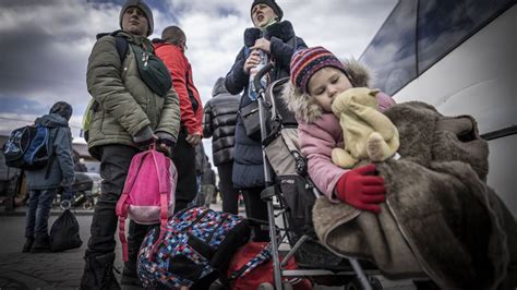 Ukraine Krieg Viele Flüchtlinge In Polen Un Rechnet Mit Vier Millionen Migranten