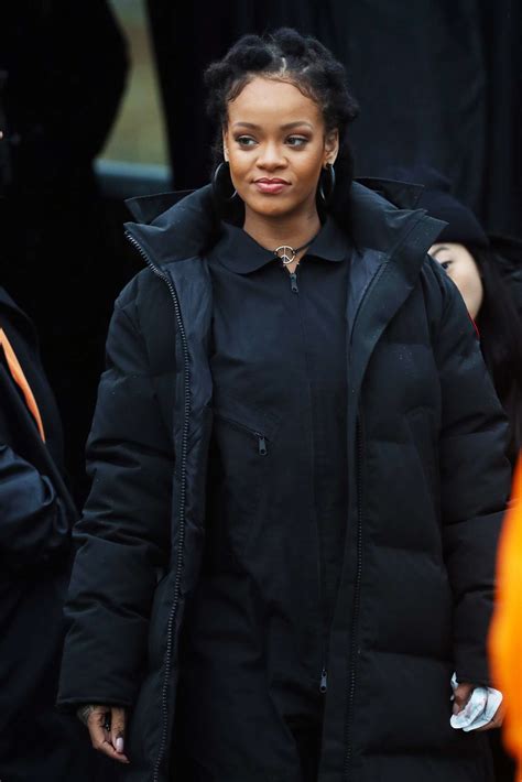 Rihanna In Black Jacket On The Set Of Oceans Eight In New York City
