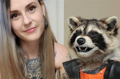 Oh Wow Woman Taxidermies A Real Life Rocket Raccoon Borninspace