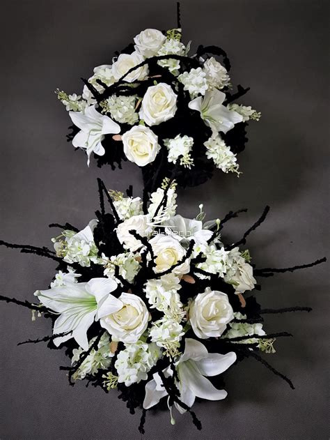 Stroiki na cmentarz z białych kwiatów kompozycje nagrobne 168 Total Deco