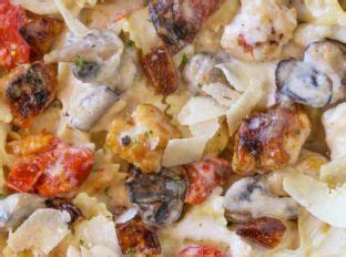 The cheesecake factory farfalle with chicken and roasted garlic. The Cheesecake Factory Farfalle with Chicken and Roasted ...