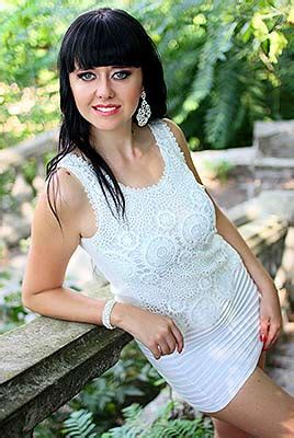 Amazing Single Women From Ukraine Nikolaev Oksana 35 Yo Hair Color