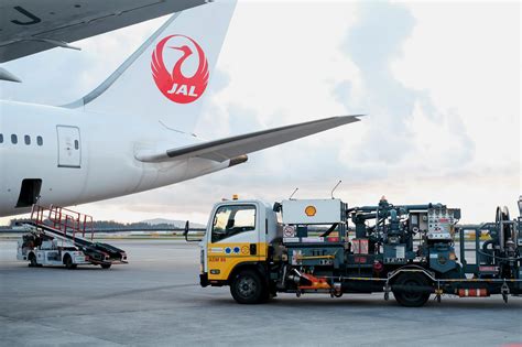 Jal And Shell Aviation Sign Purchase Agreement To Replace Fuel Uplifted