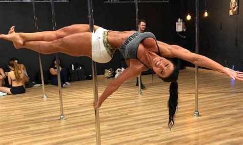 A good teacher will be able to show you how to climb. Pole Dance: saiba os benefícios e como praticar a ...