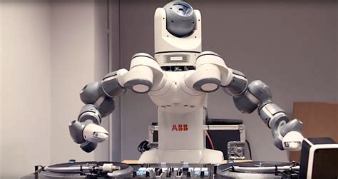 Friday Roundup Watch A Real Life Robot Hitting The Decks