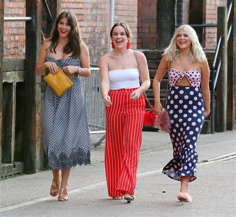 Pictures Corrie Stars Out For Summer Party At Victoria Warehouse