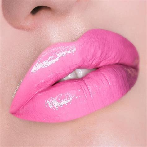 Sani2a27 Pinklipsgloss Pinklipsart Hotpinklips Pink Lipstick Makeup Light Pink Lips